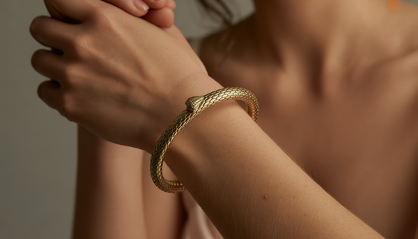 quelle est la signification d'un bracelet en forme de serpent
