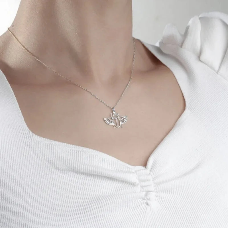 Collier avec Scarabée Argent colliers